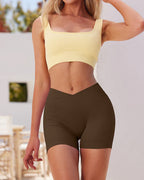 Shorts deportivos de yoga ajustados de cintura alta y canalé en color sólido
