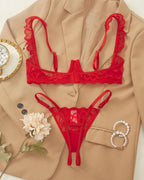 Sujetador ajustable con aros de encaje para mujer y tanga con diseño de entrepierna abierta