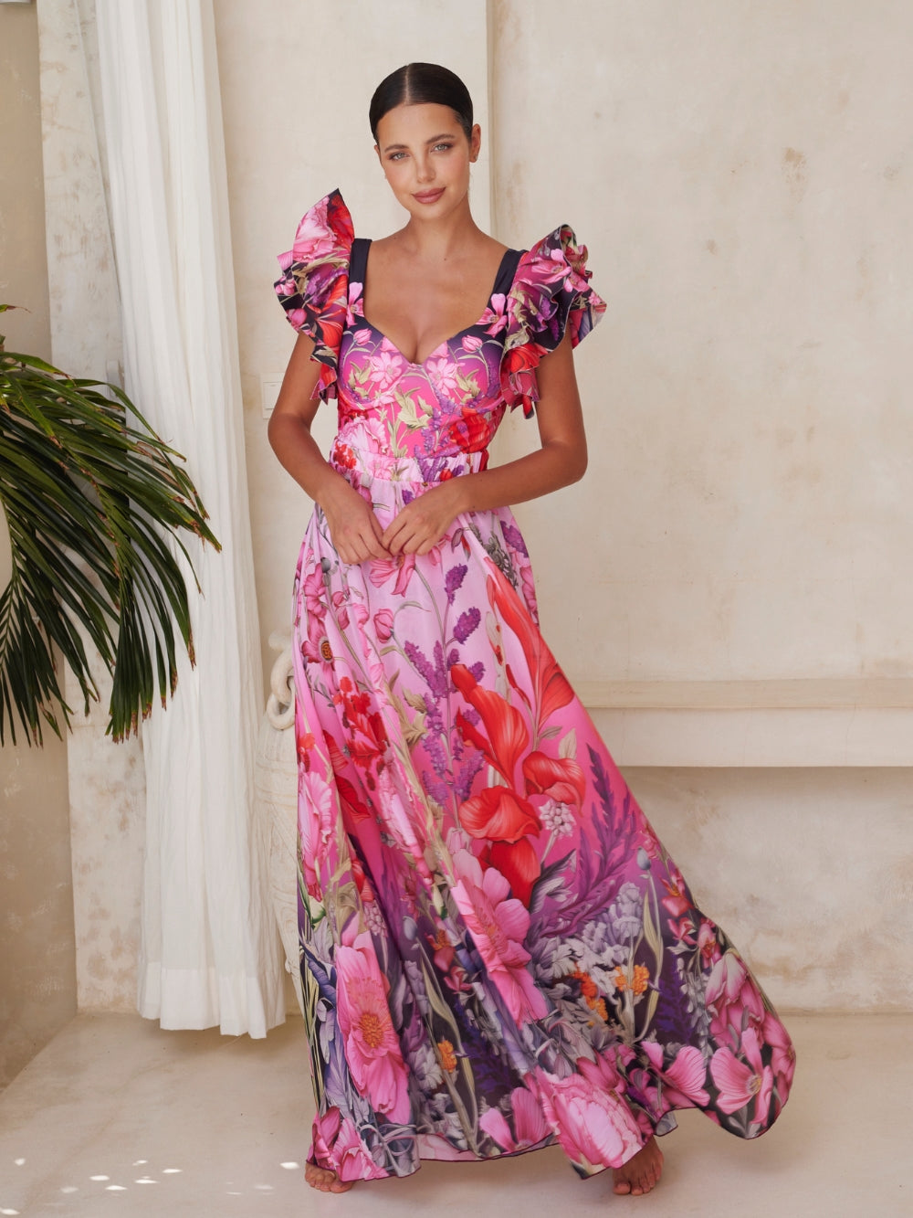 Traje de baño de una pieza con estampado de flores rizadas y pareo