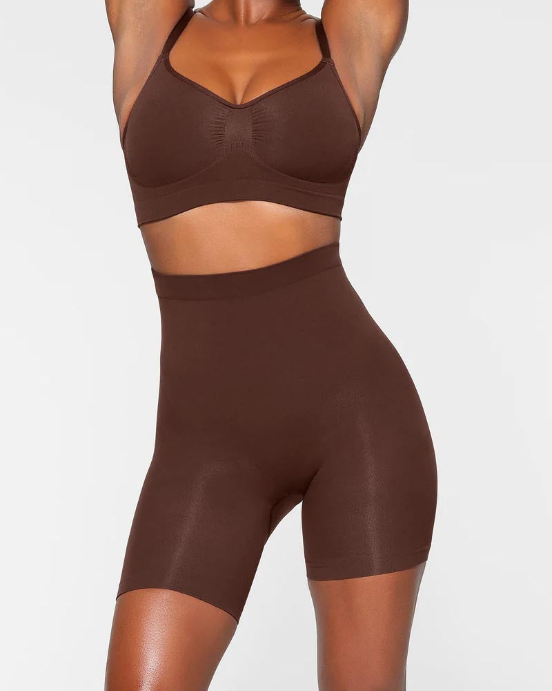 Pantalones cortos sin costuras con cintura alta que levantan la cadera